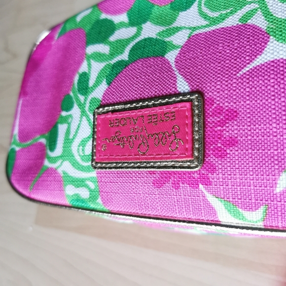 Lilly Pulitzer make up bag - Picture 3 of 5